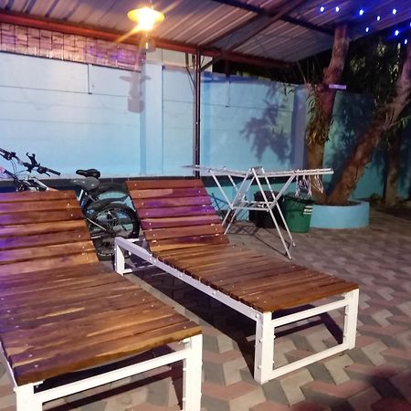 Bee Cottage Negombo Bagian luar foto