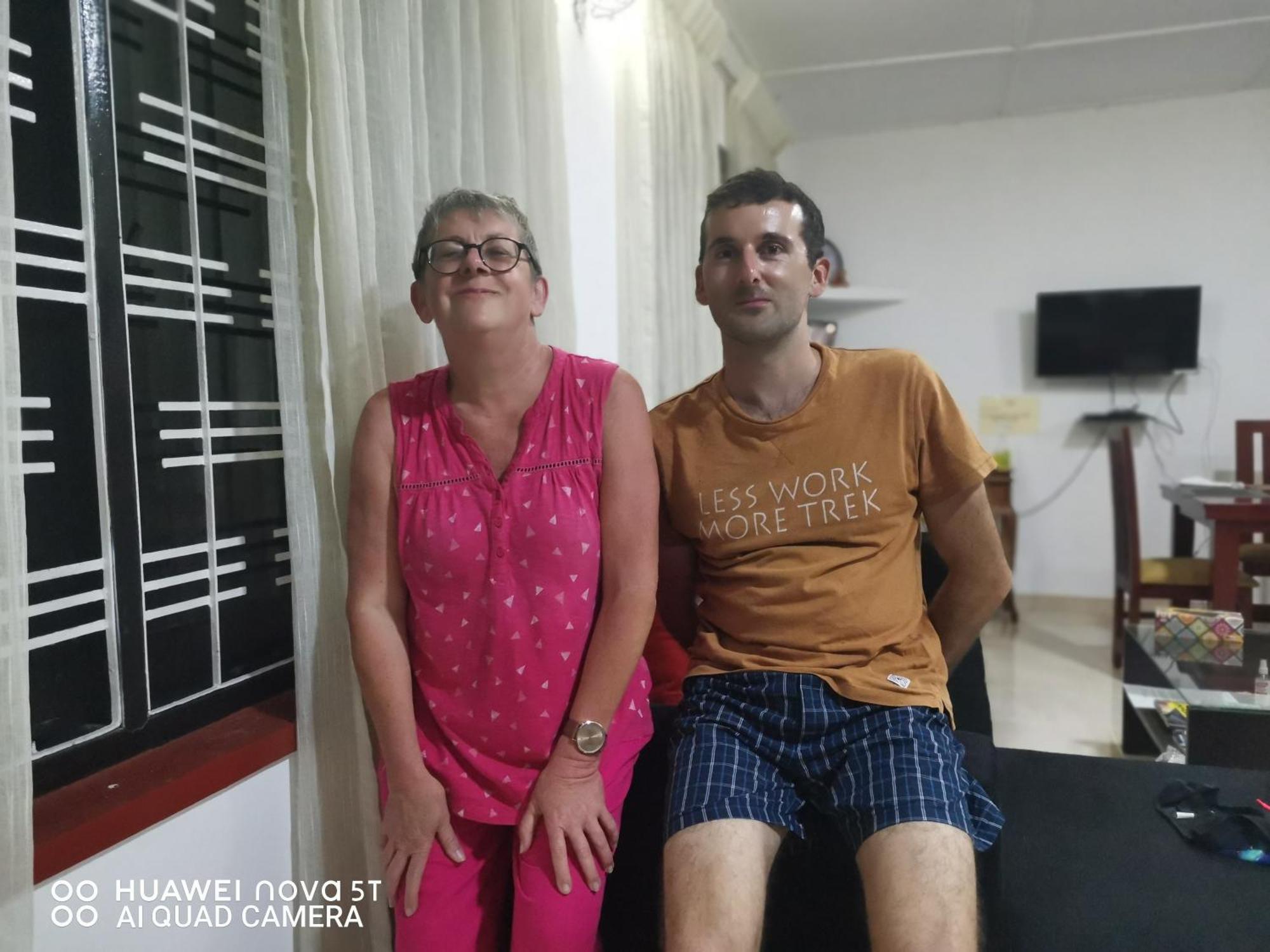 Bee Cottage Negombo Bagian luar foto