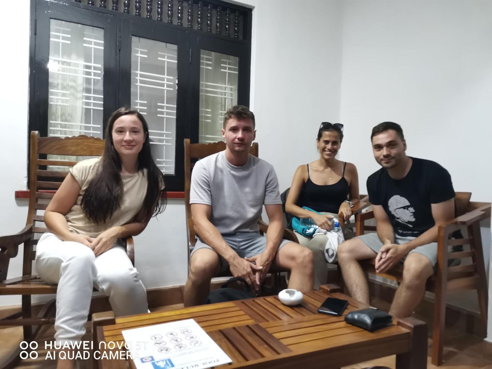 Bee Cottage Negombo Bagian luar foto